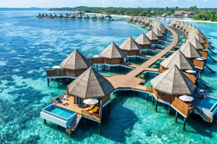 Mercure Maldives Kooddoo Resort